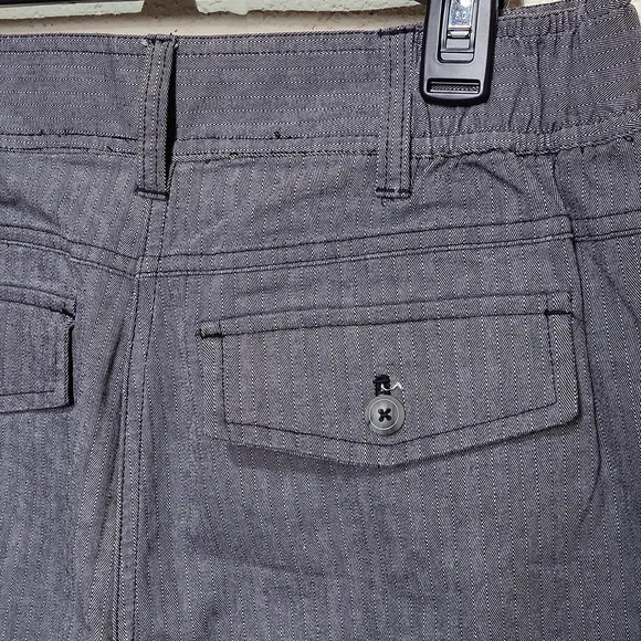 Basic Editions 8 Classic Fit Slacks Gray w/light strips 2 pockets front & back - Picture 5 of 8